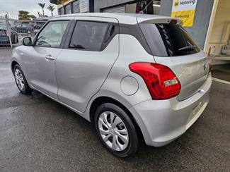 2017 Suzuki SWIFT - Thumbnail