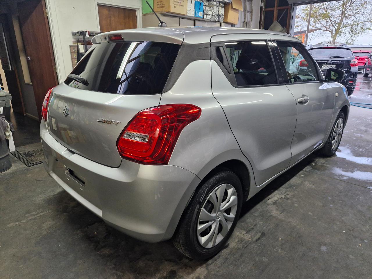 2017 Suzuki SWIFT