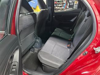 2020 Toyota YARIS - Thumbnail