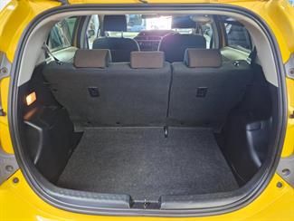 2012 Toyota AQUA - Thumbnail