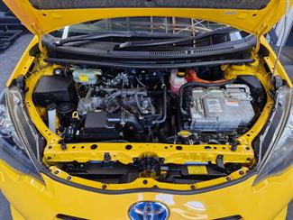 2012 Toyota AQUA - Thumbnail